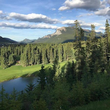 Wanna Get Away This Summer And Fall At The Crossing Canmore Extérieur photo