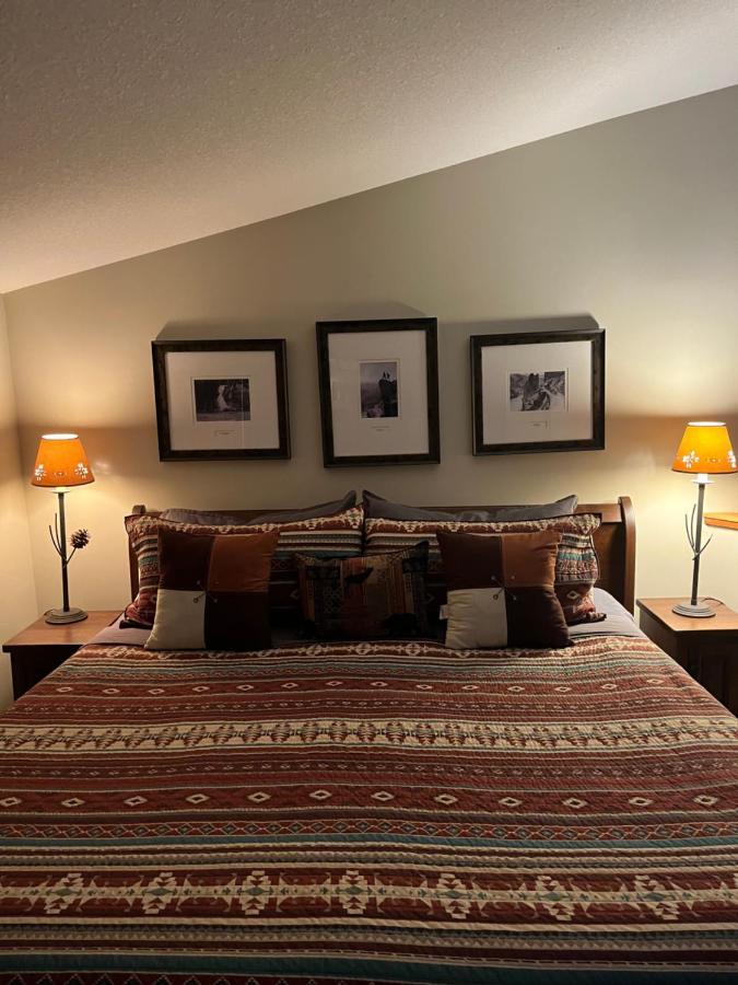 Wanna Get Away This Summer And Fall At The Crossing Canmore Extérieur photo